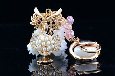 另類時(shí)尚新寵 鏤空貓頭鷹鑲珍珠鑰匙扣，廠家直銷引爆飾品批發(fā)市場(chǎng)